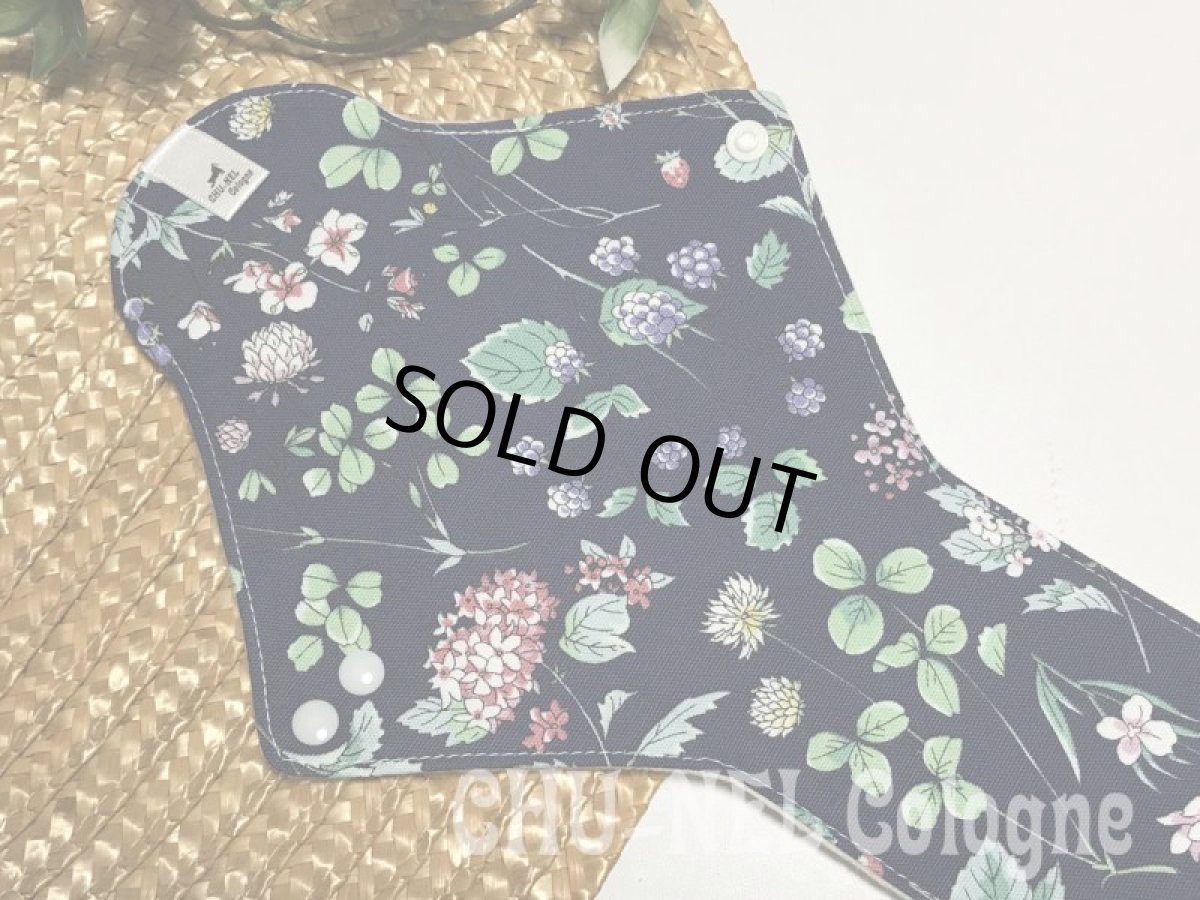 画像2: ★布ナプキンLサイズ★7層防水(メモワール野花x無漂白ネル)ネイビー (2)