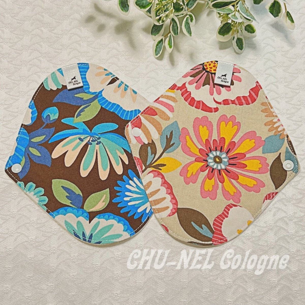 画像2: お肌面4色から選べる★布ナプキンライナー★2枚セット(大きなレトロ風お花) (2)