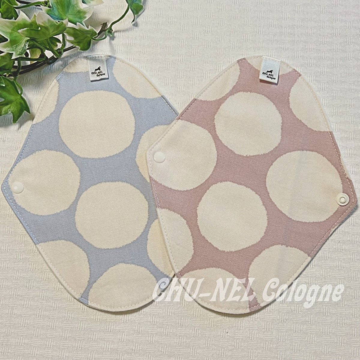 画像2: お肌面4色から選べる★布ナプキンSサイズ★2枚セット★6層防水(大きな水玉2) (2)