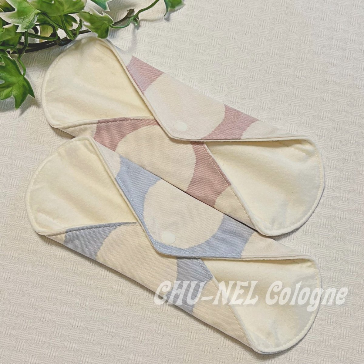 画像3: お肌面4色から選べる★布ナプキンSサイズ★2枚セット★6層防水(大きな水玉2) (3)