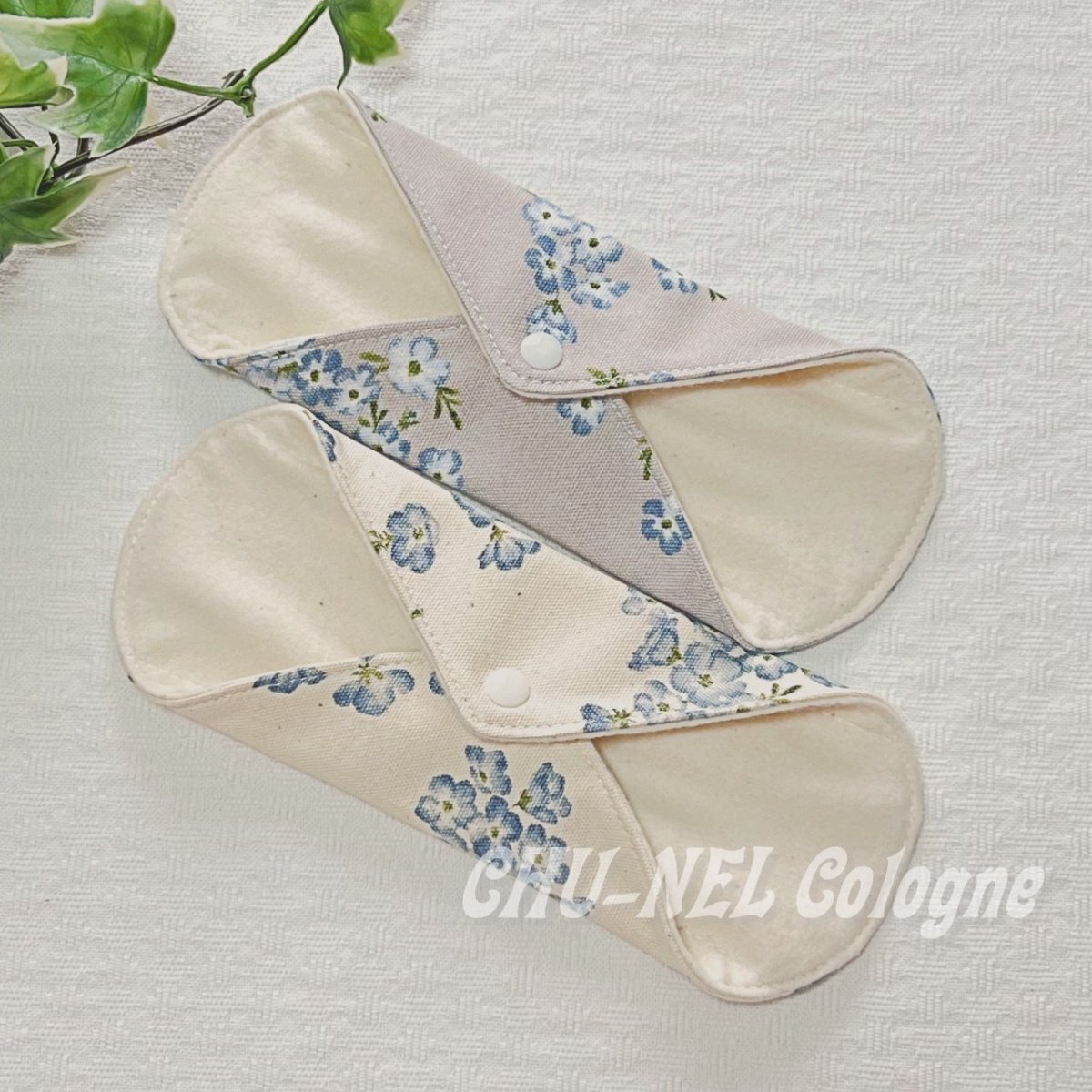 画像3: お肌面4色から選べる★布ナプキンSSサイズ★2枚セット★4層防水(ネモフィラ) (3)