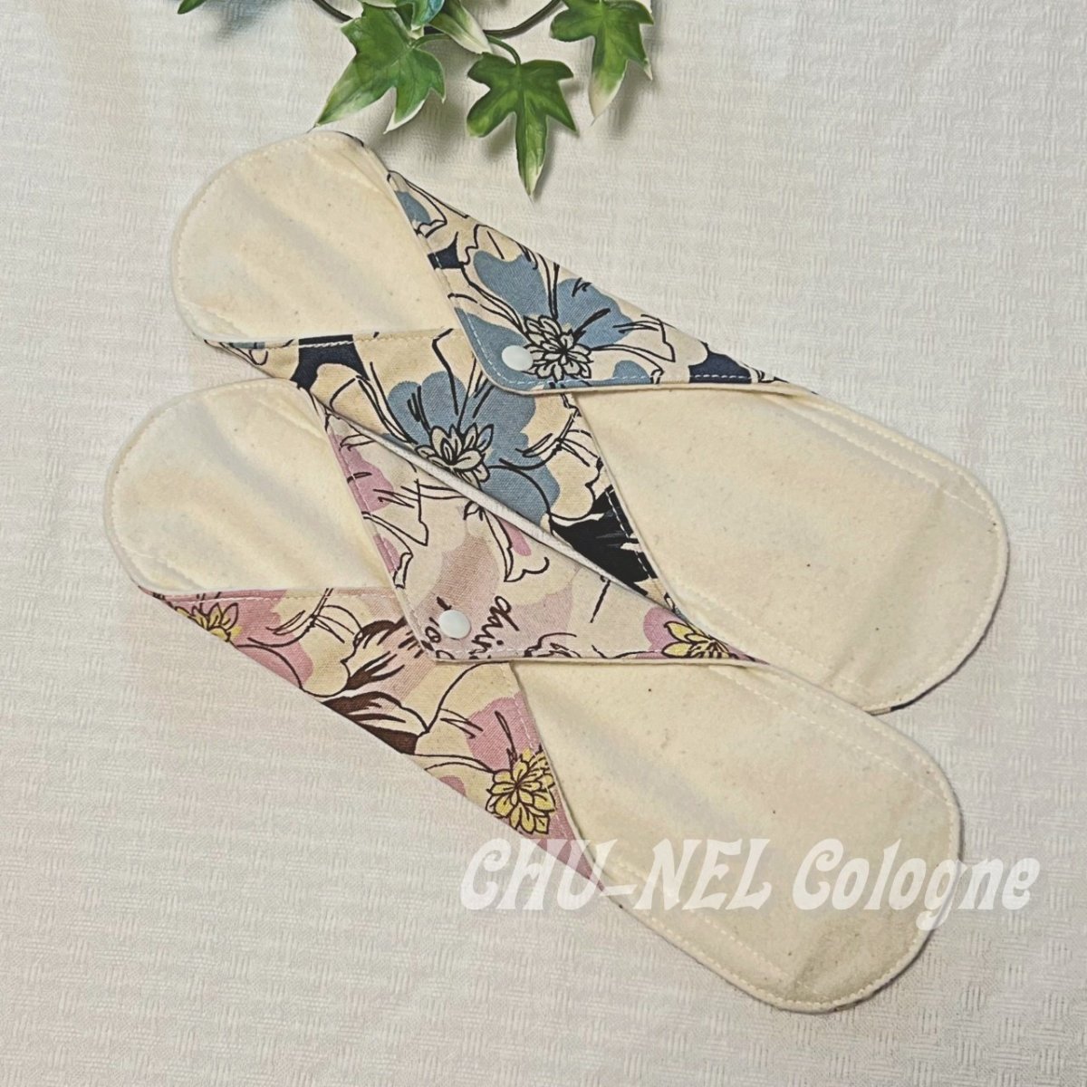 画像4: お肌面4色から選べる★布ナプキンMサイズ★2枚セット★7層防水(手描き風お花) (4)