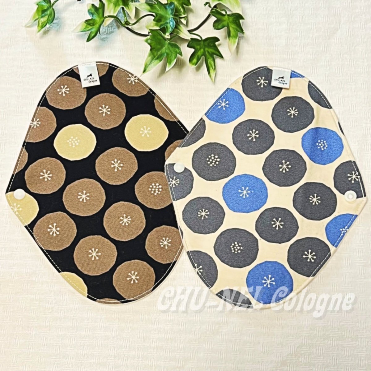 画像2: お肌面4色から選べる★布ナプキンSサイズ★2枚セット★6層防水(ちびあんぱん) (2)