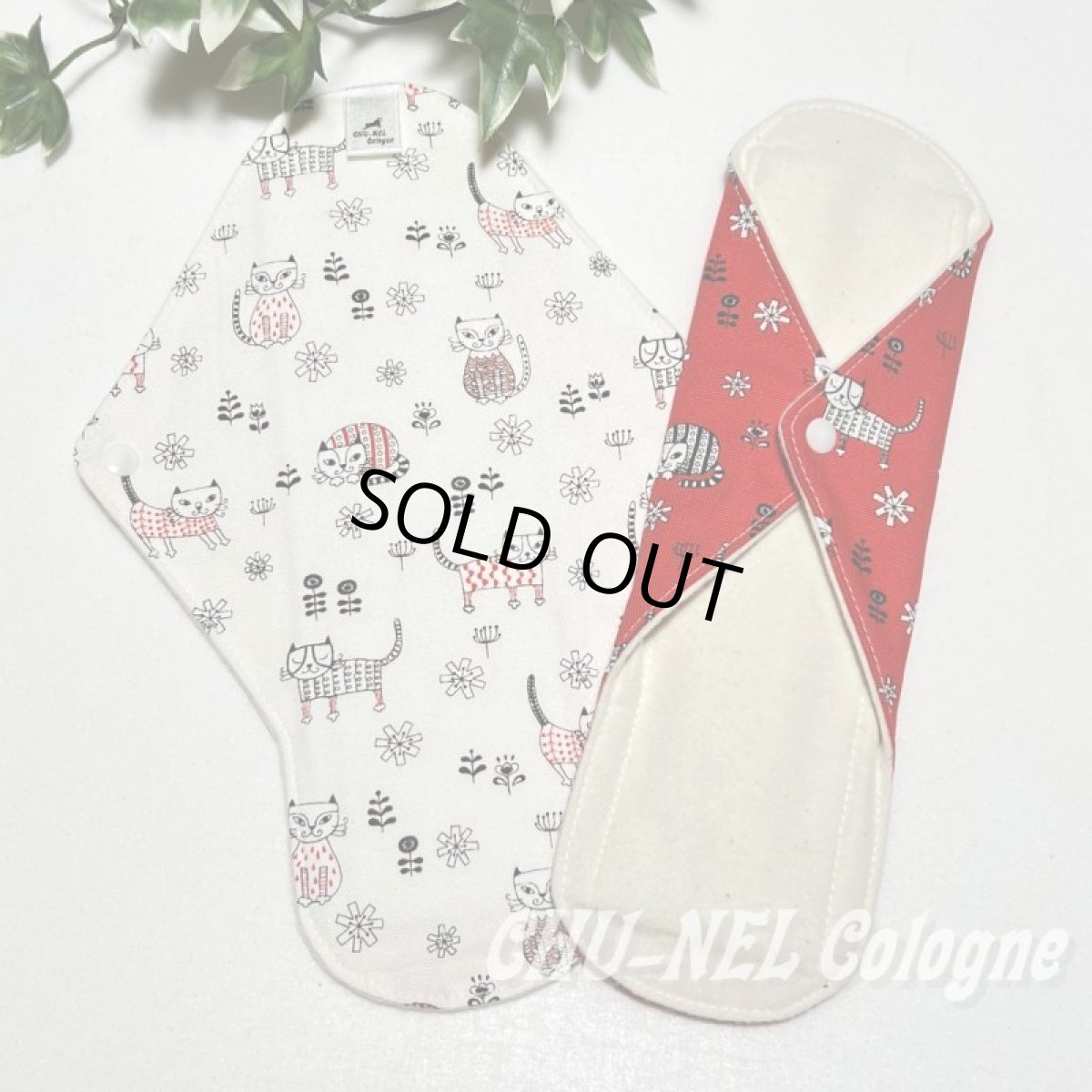 画像3: お肌面2色から選べる★布ナプキンMサイズ★2枚セット★7層防水(北欧ニャンコ赤白) (3)