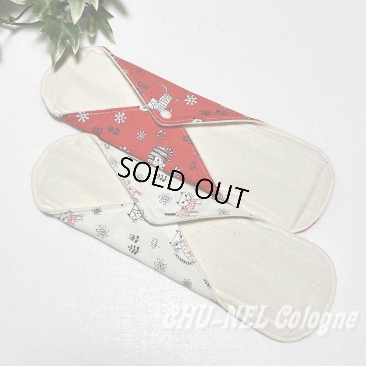 画像4: お肌面2色から選べる★布ナプキンMサイズ★2枚セット★7層防水(北欧ニャンコ赤白) (4)