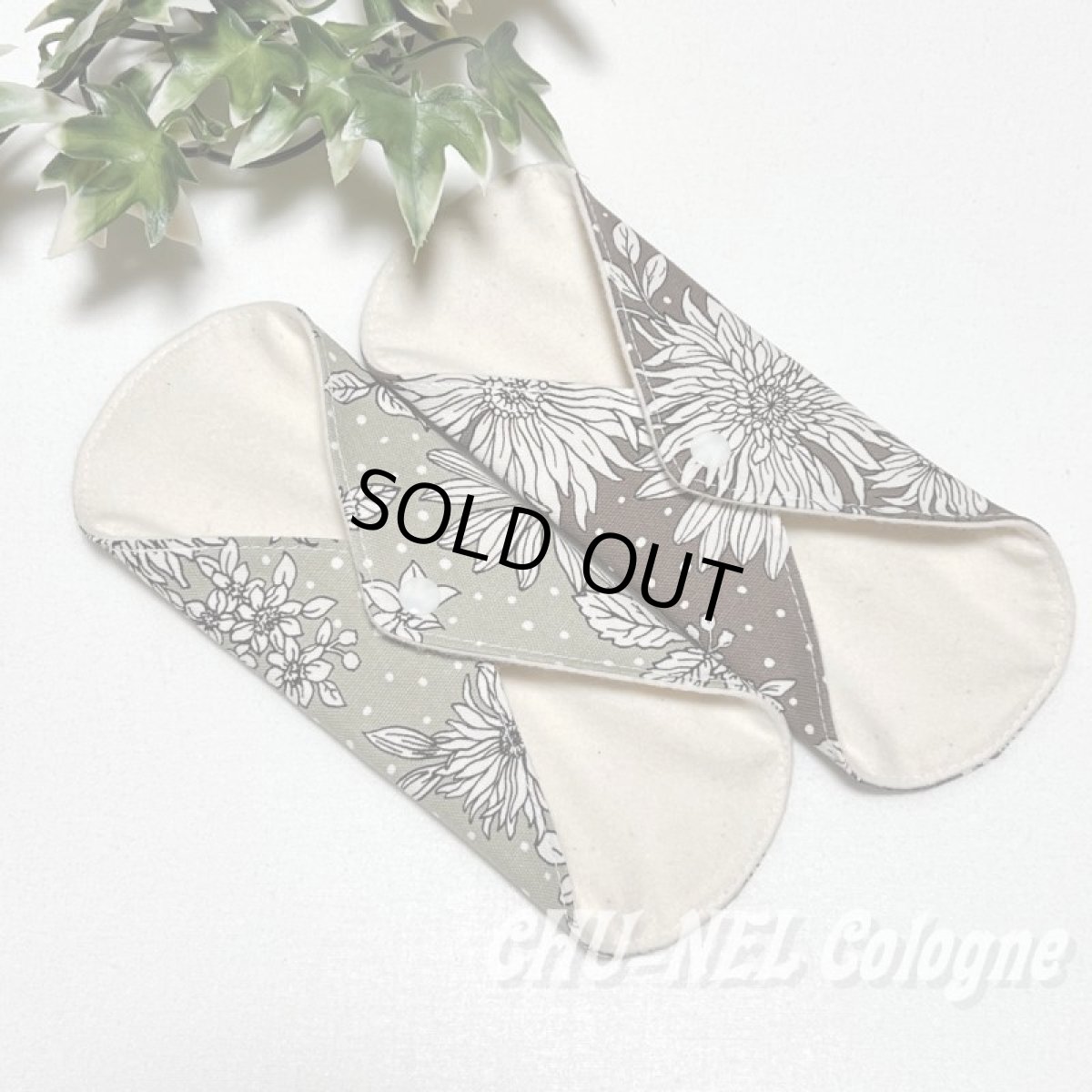 画像4: お肌面4色から選べる★布ナプキンSSサイズ★2枚セット★4層防水(白いダリア) (4)