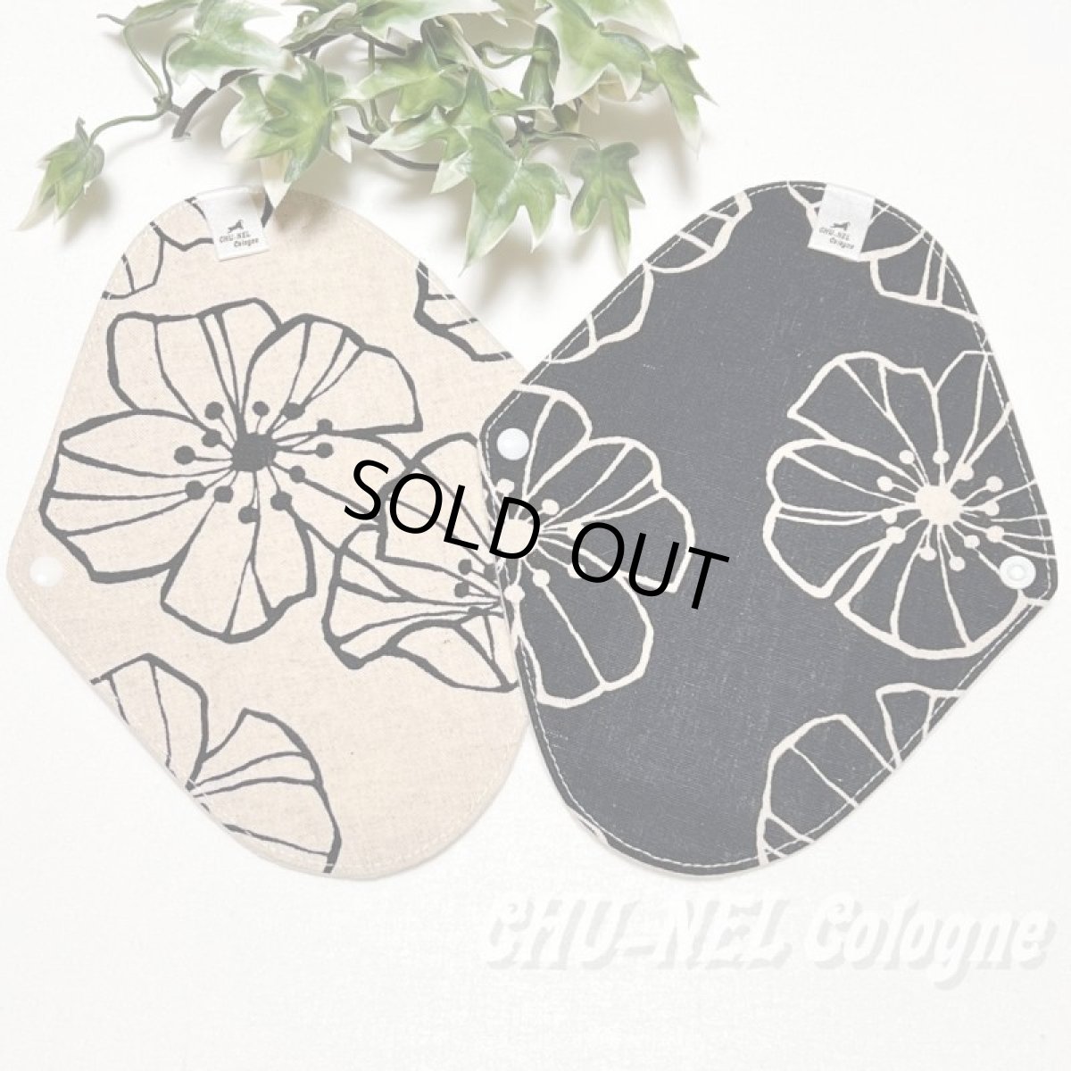 画像2: お肌面4色から選べる★布ナプキンSサイズ★2枚セット★6層防水(綿麻モノクロポピー) (2)